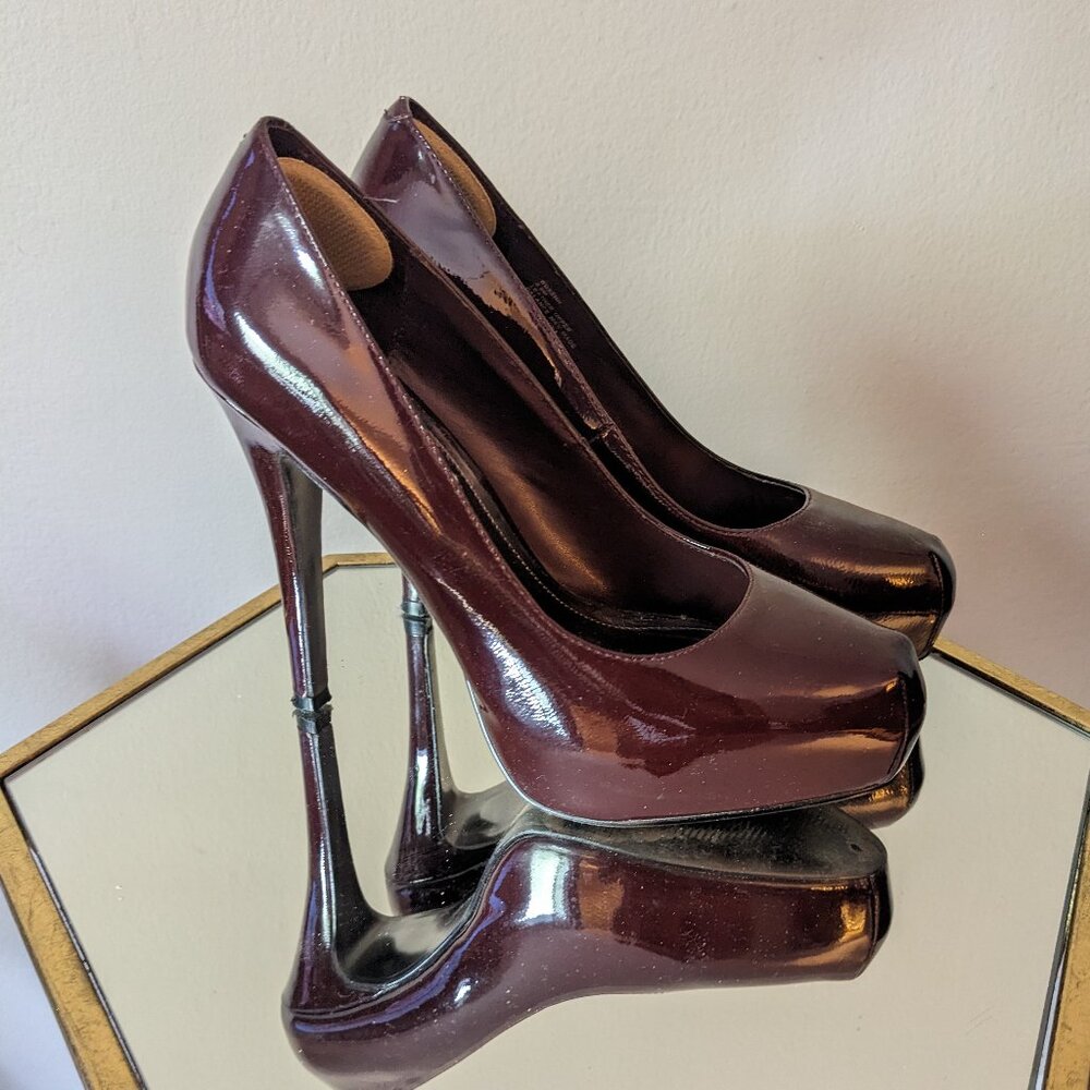 Classy Steve Madden Patent Leather Pumps Burgundy 8.5